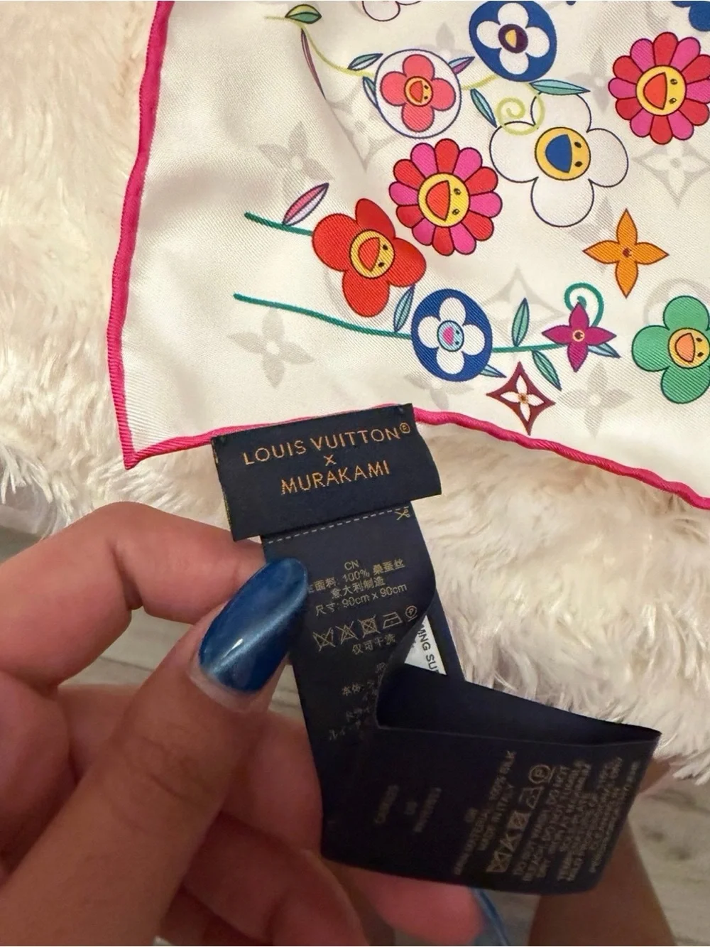 Louis Vuitton Murakami Shawl/ Scarf